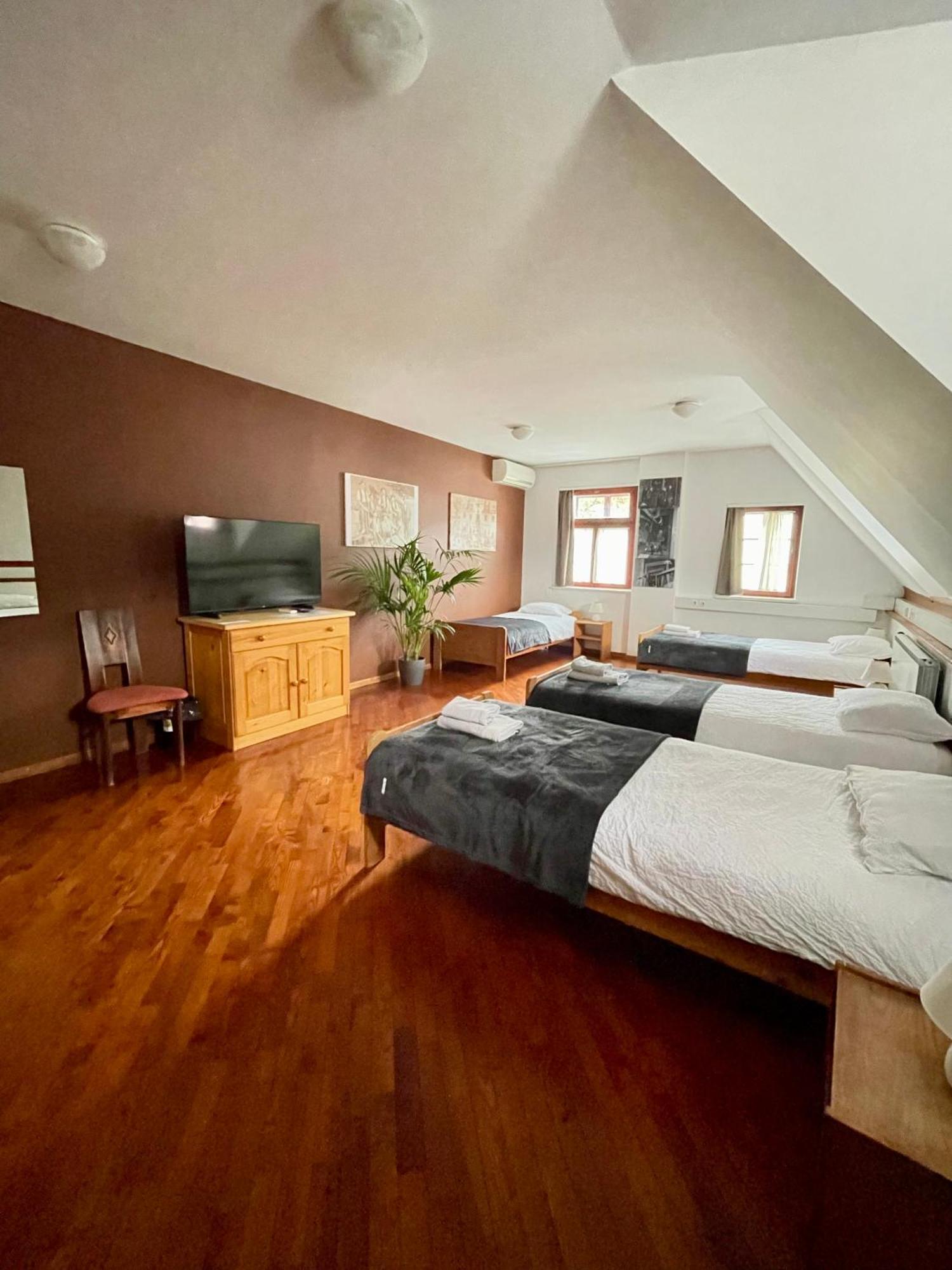 Hotel Gostisce Barbara Idrija Exteriér fotografie