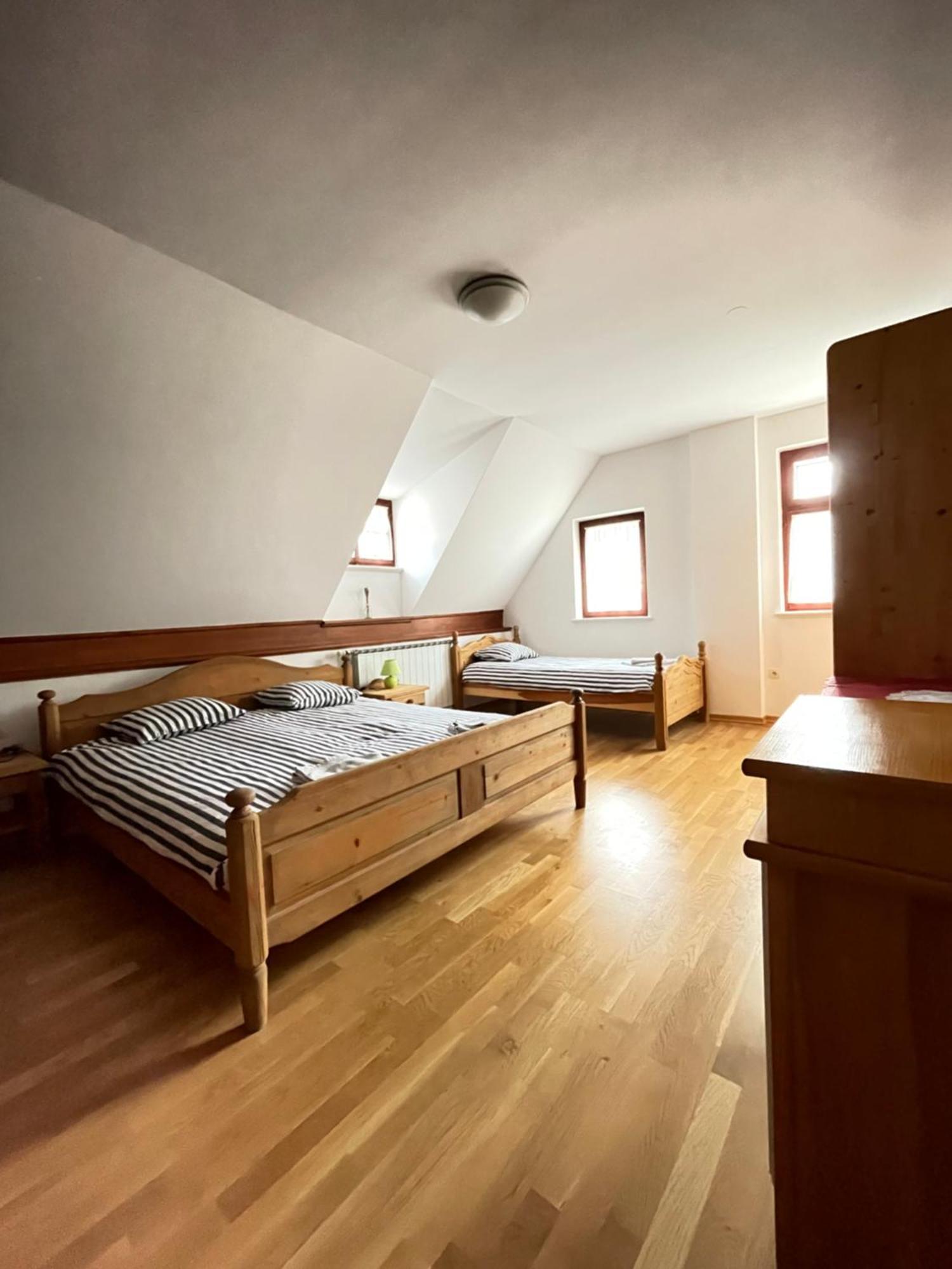 Hotel Gostisce Barbara Idrija Exteriér fotografie