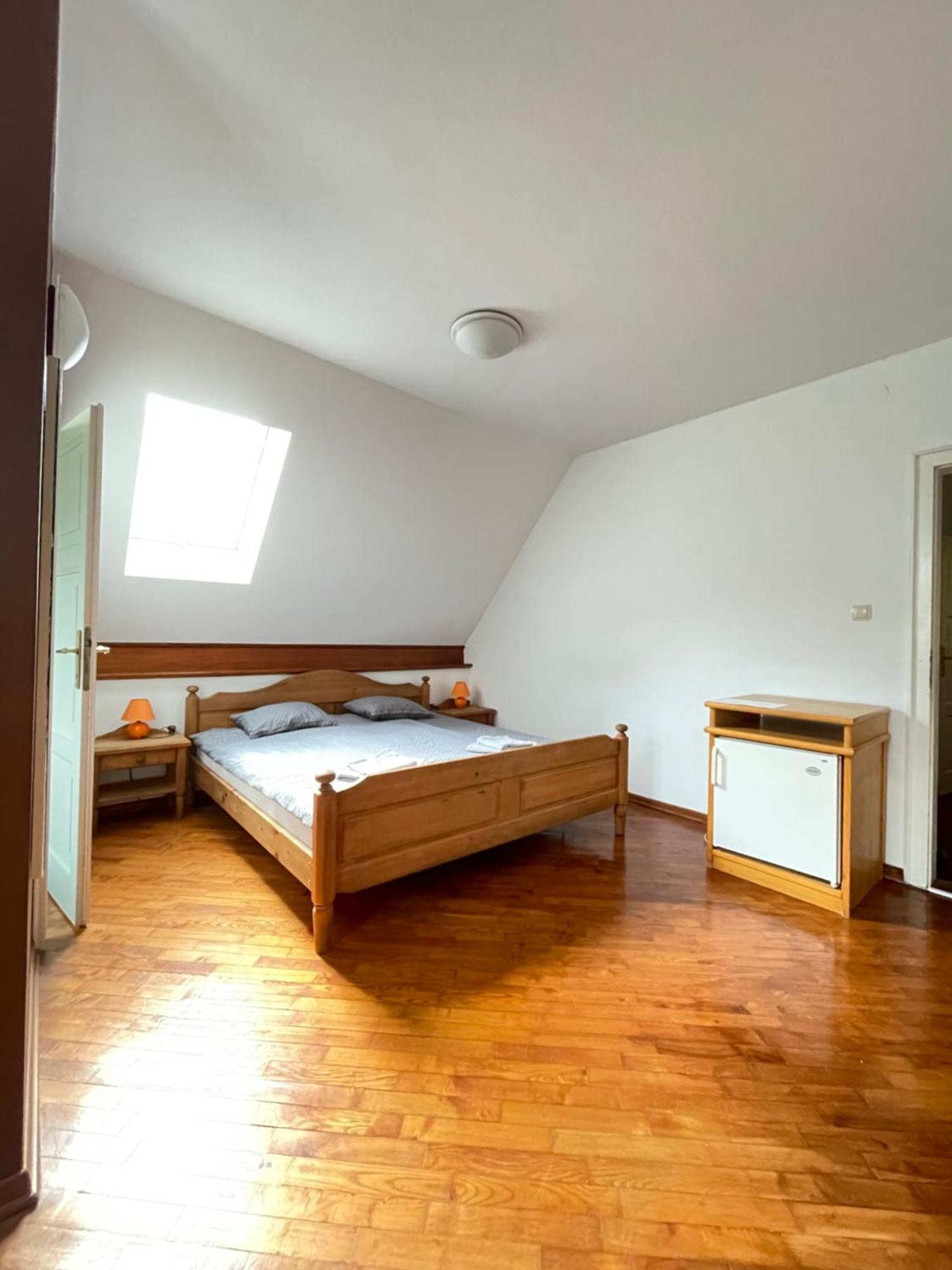 Hotel Gostisce Barbara Idrija Exteriér fotografie